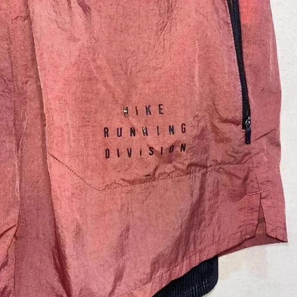 Nike | Run Division 3-In-1 Running Shorts - Claystone / Sz S [CU5556‌-‌652] - Picture 7 of 15